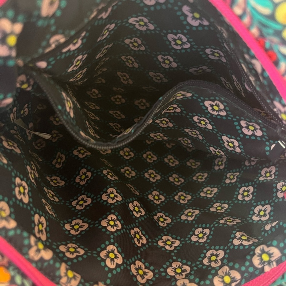 Vera Bradley women’s kaleidoscope crossbody purse bag zip closure pockets - Picture 7 of 9